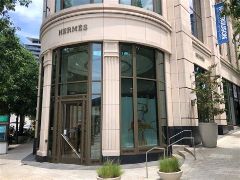 phipps plaza hermes owner.